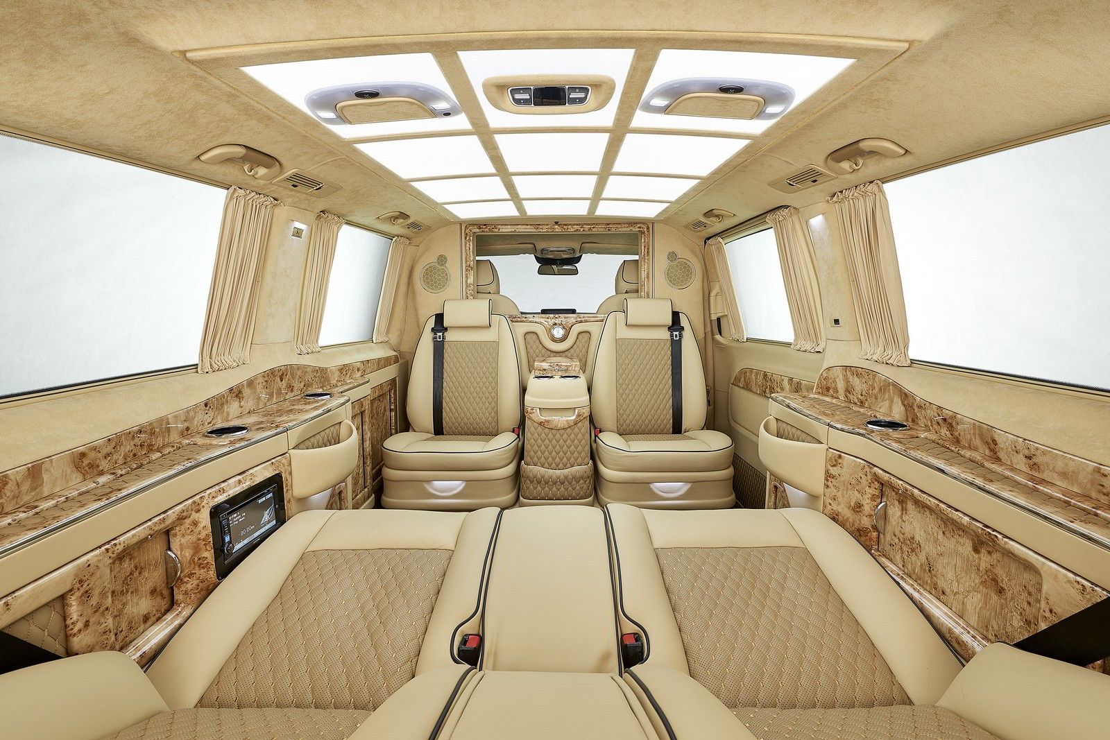 Mercedes Benz v class 2022 Interior